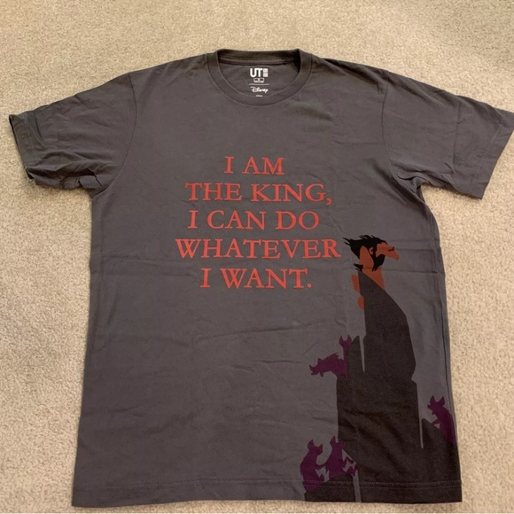 Disney Lion King Uniqlo Lot of 2 T-Shirts Mens Size M Black Gray Simba Scar King - Picture 8 of 12